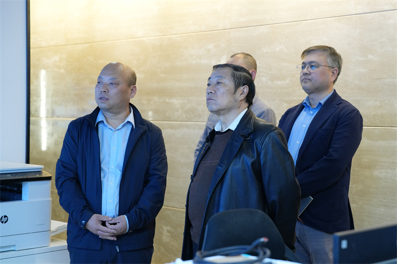 精誠(chéng)動(dòng)態(tài)丨秦商總會(huì)黨委書記、秘書長(zhǎng)等領(lǐng)導(dǎo)一行蒞臨精誠(chéng)走訪調(diào)研